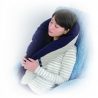 長時間の移動を休息時間に　新発想の“トラベル用の抱かれ枕”