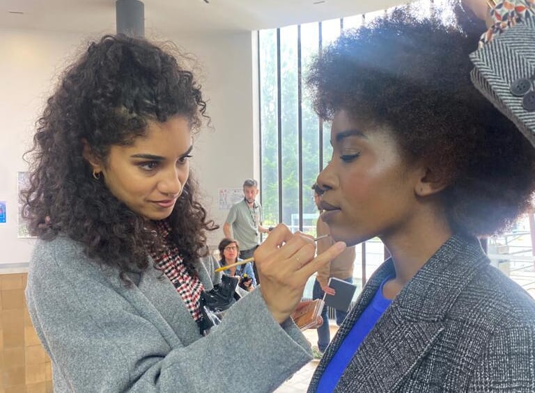 国際舞台で活躍するSarah Damenのメイクアップ術と挑戦